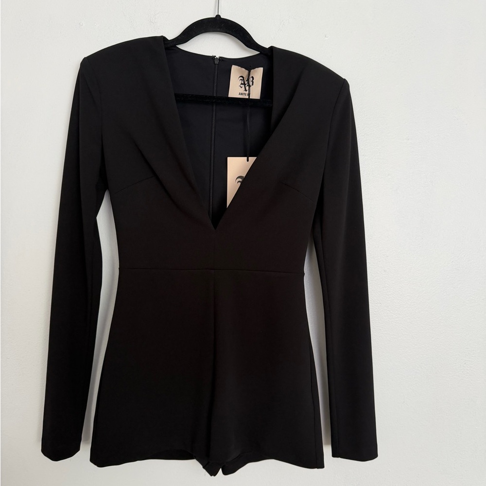 Chic Black Deep V-Neck Long Sleeve Bodysuit